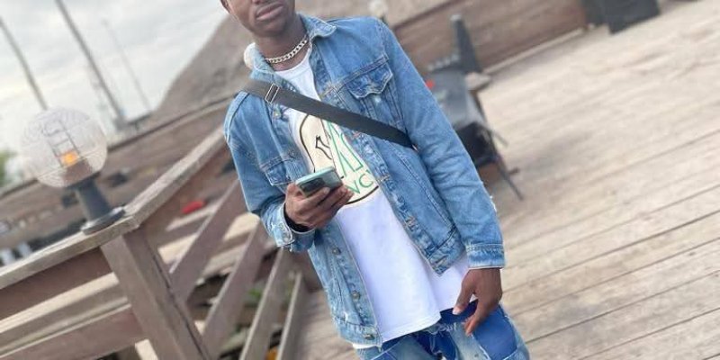 DJ Makosam Official Biography 