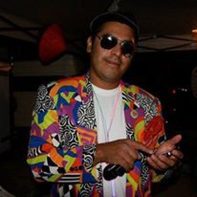 562627_423530887675372_593246274_n