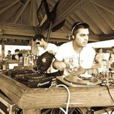 578354_423527591009035_1290863057_n