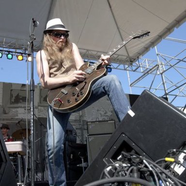 376757_10151124783096264_894818487_n