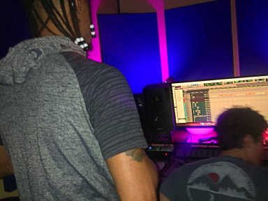 B53AAFB3-CEE2-40F4-A4F4-457D80640B3B