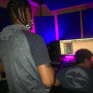 B53AAFB3-CEE2-40F4-A4F4-457D80640B3B