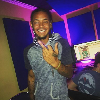 7AFBD004-2E2A-453D-9C34-8E7D4E8C2479